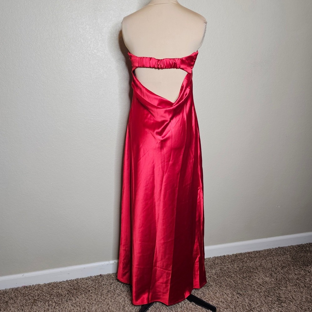 NWT Hello Molly Coolness Calling Red Satin Strapless Open Back Maxi Dress 10 - Picture 5 of 10